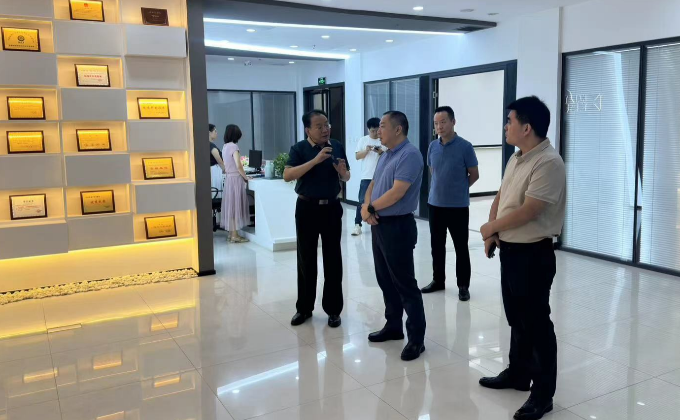 深圳市福田區政府領導一行蒞臨凱星公司考察交流 深圳市福田區政府領導一行蒞臨凱星公司考察交流